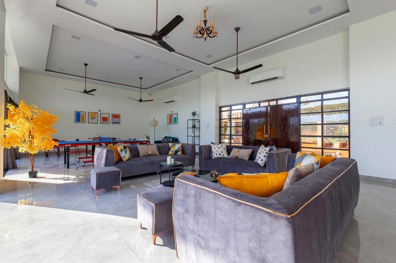Natures Odyssey By Stayvista - Amidst Lush Greenery With Outdoor Pool And Indoor Activities Chinchavli Exterior foto